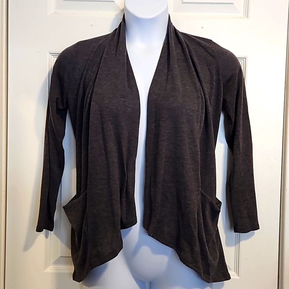 J mode, gray, open front cardigan.